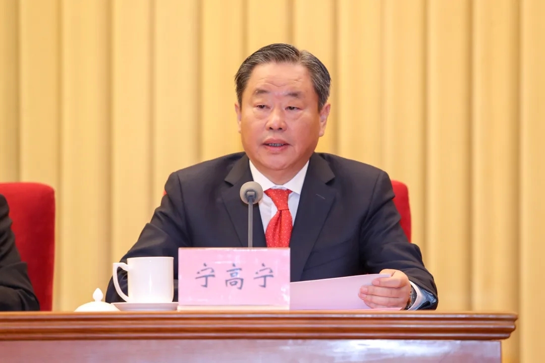 宁高宁写诗挥别:老了的美好